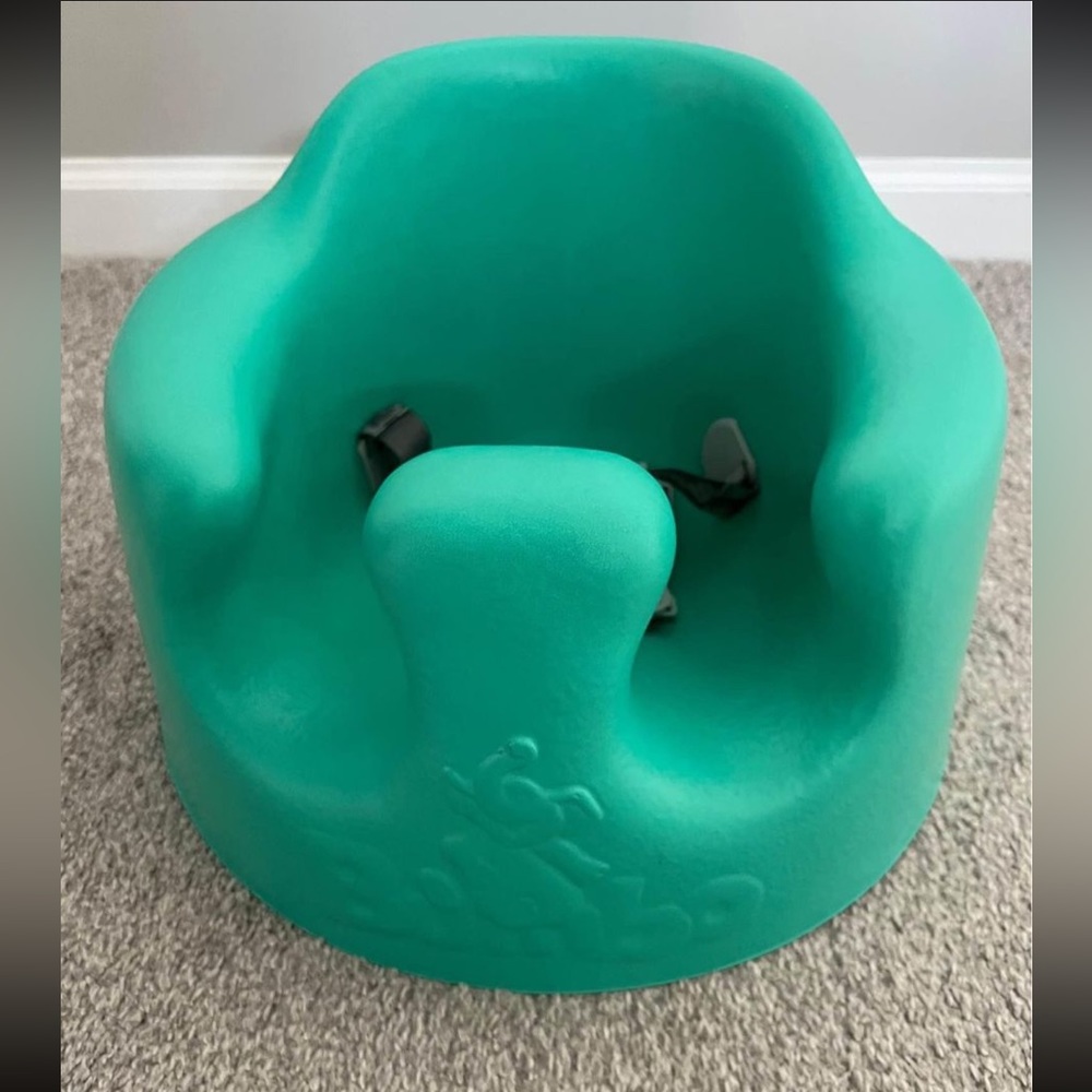 Bumbo floor seat